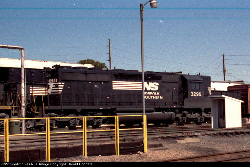 NS 3295